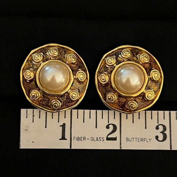 Gold Tone and Faux Pearl Earrings - Picture 8 of 9